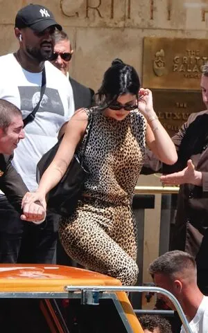 Kylie Jenner OnlyFans Leaked Free Thumbnail Picture - #6vnVvYTJZt