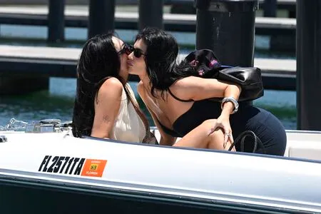 Kylie Jenner OnlyFans Leaked Free Thumbnail Picture - #7ClqwaX0jt