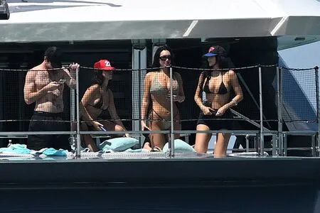Kylie Jenner OnlyFans Leaked Free Thumbnail Picture - #7WOfapWobu