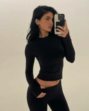 Kylie Jenner OnlyFans Leaked Free Thumbnail Picture - #7h9z4OXMuI