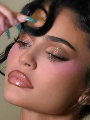 Kylie Jenner OnlyFans Leaked Free Thumbnail Picture - #8d592FDiZb