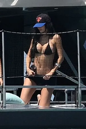 Kylie Jenner OnlyFans Leaked Free Thumbnail Picture - #9HJ2AKWeev