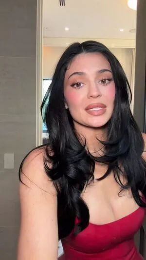Kylie Jenner OnlyFans Leaked Free Thumbnail Picture - #AApVeW1Cmd