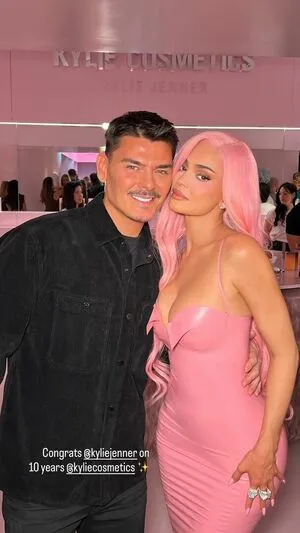 Kylie Jenner OnlyFans Leaked Free Thumbnail Picture - #AqBqMC2CZm