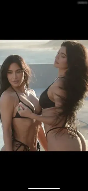 Kylie Jenner OnlyFans Leaked Free Thumbnail Picture - #BkVKL2xGfN