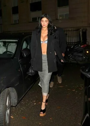 Kylie Jenner OnlyFans Leaked Free Thumbnail Picture - #CzZYOFewsn