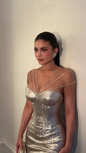 Kylie Jenner OnlyFans Leaked Free Thumbnail Picture - #DDVLQym6S2