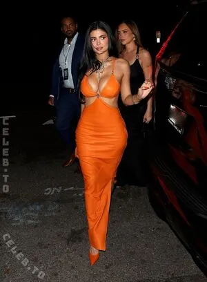 Kylie Jenner OnlyFans Leaked Free Thumbnail Picture - #E8gvylEpKT