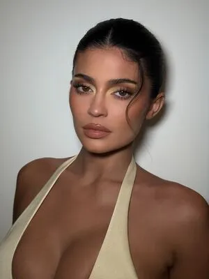 Kylie Jenner OnlyFans Leaked Free Thumbnail Picture - #EJCYDkWunE