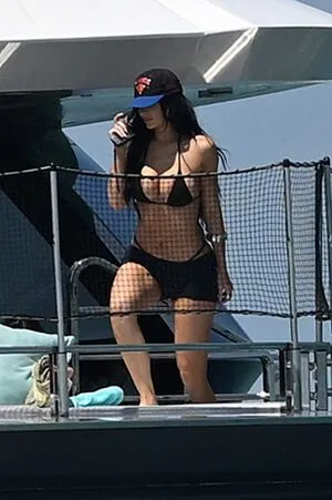 Kylie Jenner OnlyFans Leaked Free Thumbnail Picture - #Ea0hO9owl0