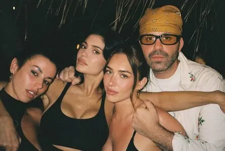 Kylie Jenner OnlyFans Leaked Free Thumbnail Picture - #FRAdSOdnHf