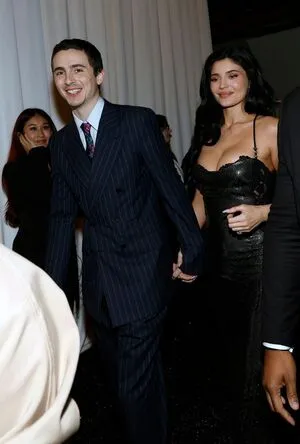 Kylie Jenner OnlyFans Leaked Free Thumbnail Picture - #FnNkDqm5JF