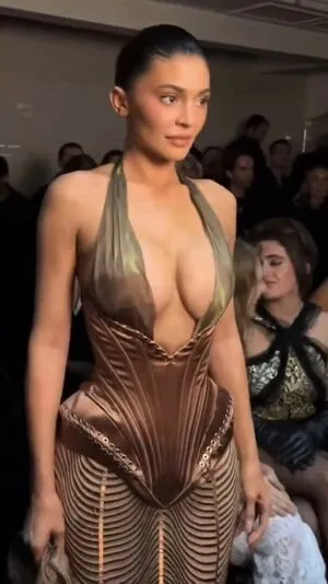 Kylie Jenner OnlyFans Leaked Free Thumbnail Picture - #FvvMj9EGKb