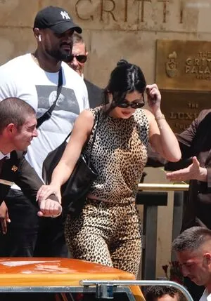 Kylie Jenner OnlyFans Leaked Free Thumbnail Picture - #H7D4r6Qp5b