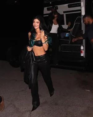 Kylie Jenner OnlyFans Leaked Free Thumbnail Picture - #JxW1iH2ziI