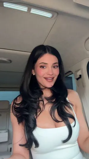 Kylie Jenner OnlyFans Leaked Free Thumbnail Picture - #K17Kgepyue