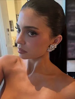 Kylie Jenner OnlyFans Leaked Free Thumbnail Picture - #KfI0gkg2Mf