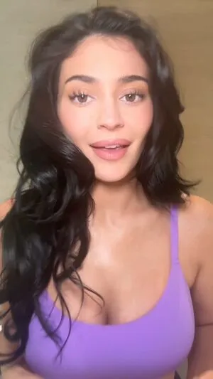 Kylie Jenner OnlyFans Leaked Free Thumbnail Picture - #KkaOUmT6vo