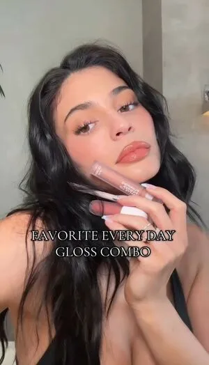 Kylie Jenner OnlyFans Leaked Free Thumbnail Picture - #NkUCsiQ2if