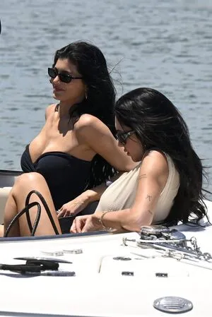 Kylie Jenner OnlyFans Leaked Free Thumbnail Picture - #OMM4ggm9M6