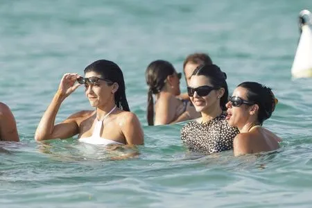 Kylie Jenner OnlyFans Leaked Free Thumbnail Picture - #OV9GDZwr14