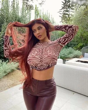 Kylie Jenner OnlyFans Leaked Free Thumbnail Picture - #OmNyNLt5nd