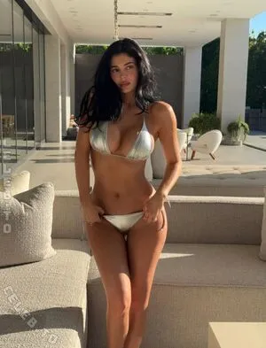 Kylie Jenner OnlyFans Leaked Free Thumbnail Picture - #OwOaK398S1