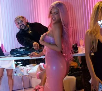 Kylie Jenner OnlyFans Leaked Free Thumbnail Picture - #P33kH3S18X