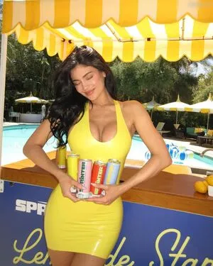 Kylie Jenner OnlyFans Leaked Free Thumbnail Picture - #PP5sxNACZP