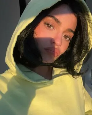 Kylie Jenner OnlyFans Leaked Free Thumbnail Picture - #Q6tHzhzjKa