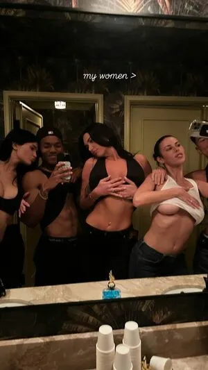 Kylie Jenner OnlyFans Leaked Free Thumbnail Picture - #Q9GUD25b8Q