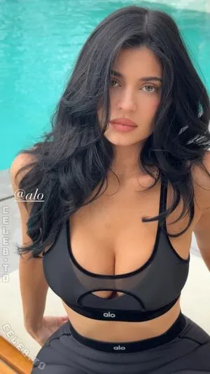 Kylie Jenner OnlyFans Leaked Free Thumbnail Picture - #QZtNcaGnHF