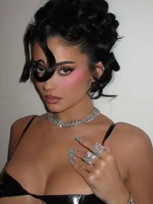 Kylie Jenner OnlyFans Leaked Free Thumbnail Picture - #Se7cNzfyds