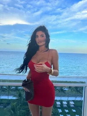 Kylie Jenner OnlyFans Leaked Free Thumbnail Picture - #V1rWvN0V4j
