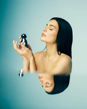 Kylie Jenner OnlyFans Leaked Free Thumbnail Picture - #VVjh80Mp64