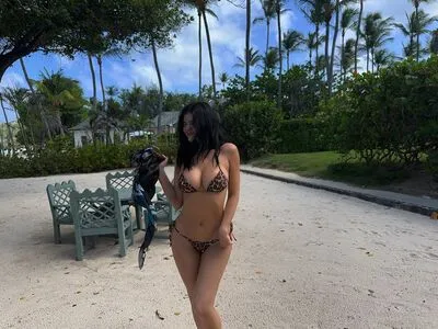 Kylie Jenner OnlyFans Leaked Free Thumbnail Picture - #VsJYz5czIG