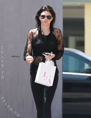 Kylie Jenner OnlyFans Leaked Free Thumbnail Picture - #W249I73SbK