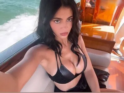 Kylie Jenner OnlyFans Leaked Free Thumbnail Picture - #XEDTh7jLS1