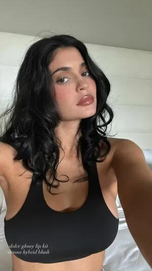 Kylie Jenner OnlyFans Leaked Free Thumbnail Picture - #XNZ14Zrtx0