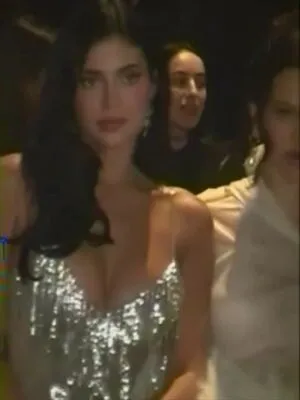 Kylie Jenner OnlyFans Leaked Free Thumbnail Picture - #YKHLvpzyJR