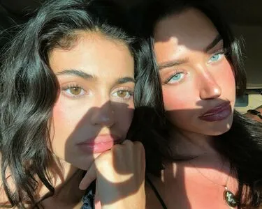 Kylie Jenner OnlyFans Leaked Free Thumbnail Picture - #Z2k5AJkZiC