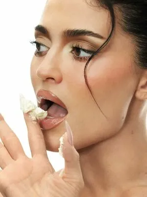 Kylie Jenner OnlyFans Leaked Free Thumbnail Picture - #bWGE7TnoFx