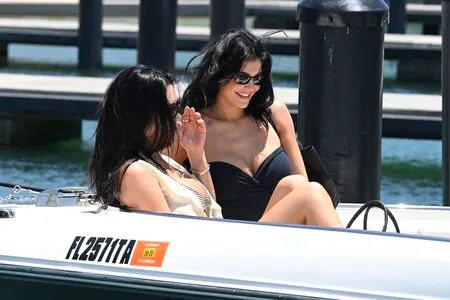 Kylie Jenner OnlyFans Leaked Free Thumbnail Picture - #bmdiIEJkF4