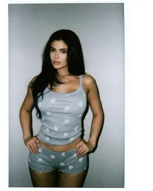 Kylie Jenner OnlyFans Leaked Free Thumbnail Picture - #eDiIgwry2x