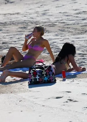 Kylie Jenner OnlyFans Leaked Free Thumbnail Picture - #ePBC237jII