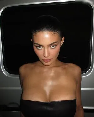 Kylie Jenner OnlyFans Leaked Free Thumbnail Picture - #eelxMt21fm