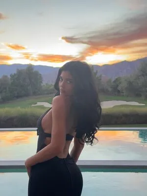 Kylie Jenner OnlyFans Leaked Free Thumbnail Picture - #f1A2MNMNdx