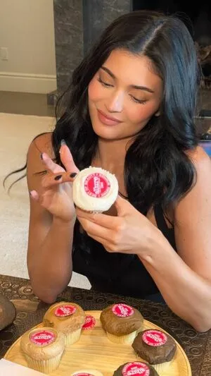 Kylie Jenner OnlyFans Leaked Free Thumbnail Picture - #hCtLH9ooXn