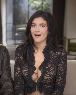 Kylie Jenner OnlyFans Leaked Free Thumbnail Picture - #hzefBs5b71