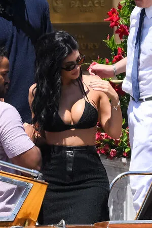 Kylie Jenner OnlyFans Leaked Free Thumbnail Picture - #i7QHStwXq9